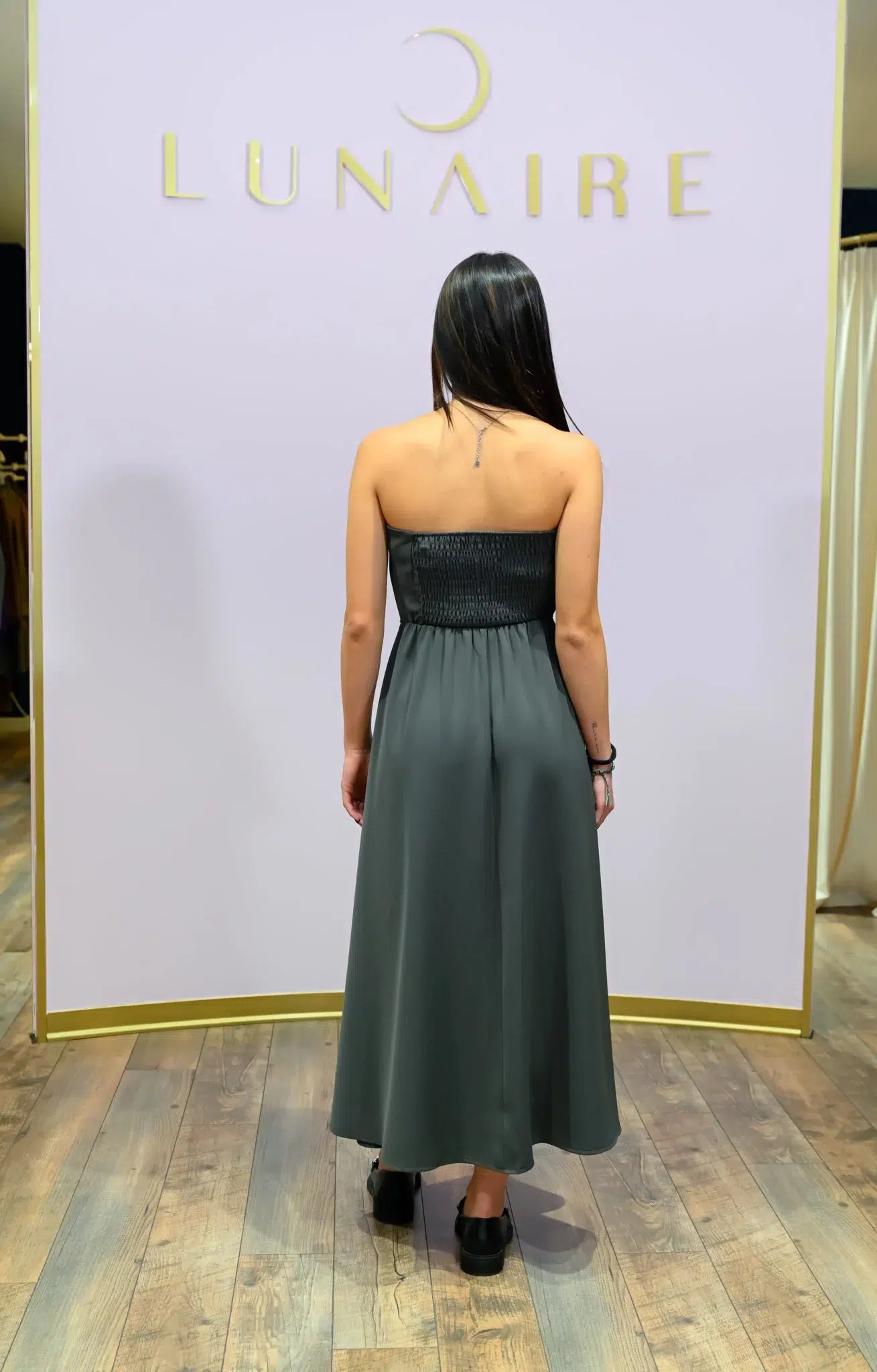 Abito Midi Fascia Two Way - Eleganza a Gonna Corolla in Grigio