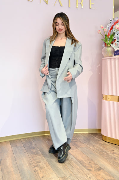 Tailleur grigio spacchi laterali