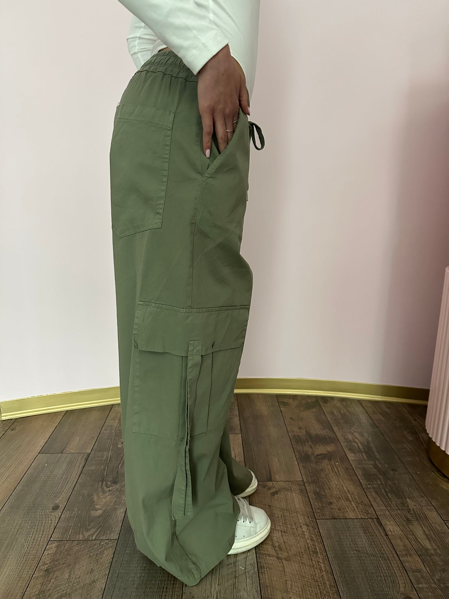 Pantaloni Cargo Linda Verde Militare - Wide Leg con Coulisse