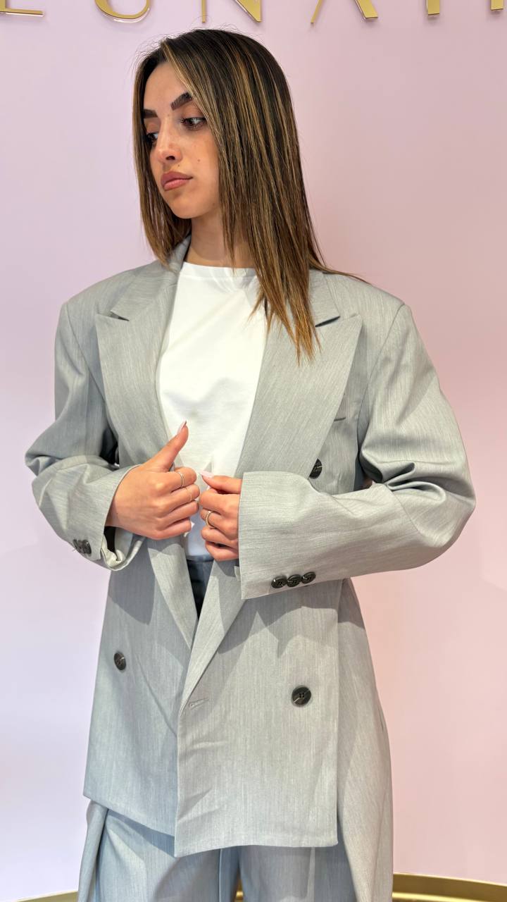 Tailleur grigio spacchi laterali