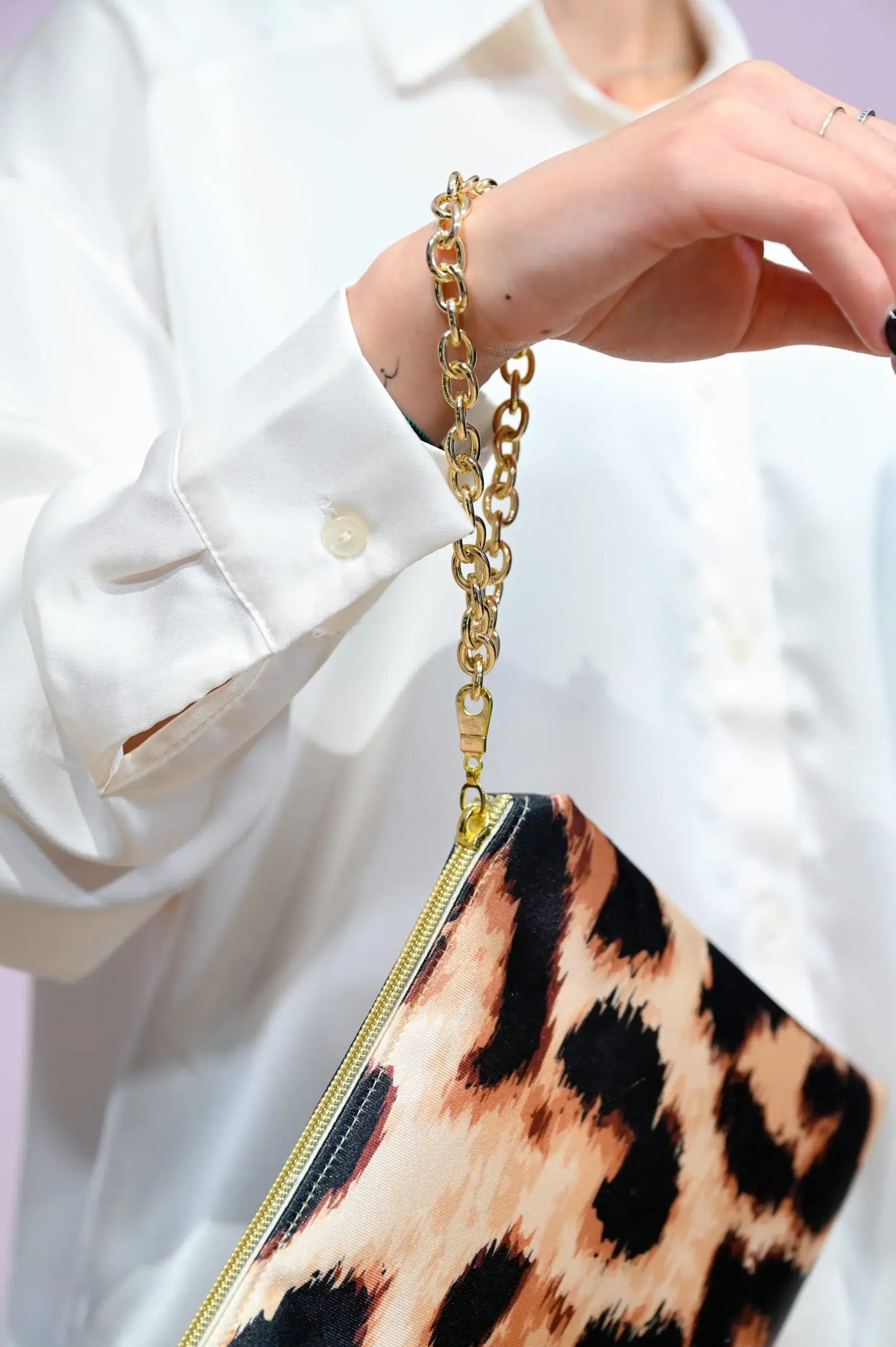 Pochette Leopardata con Catenella Dorata
